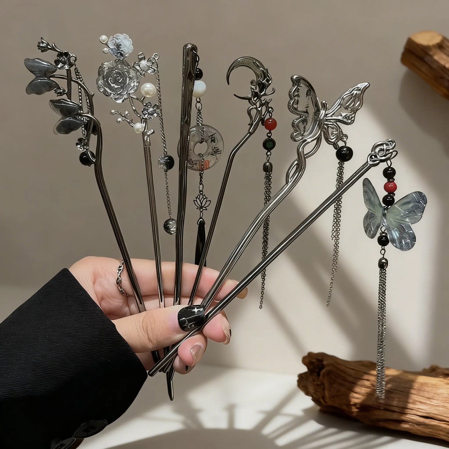 6PCS Dark Metal Hairpin Set Gothic Dark Girl Accessories for Halloween Cosplay Hanfu Qipao Punk Tassel Fall Hair Claw Unique Elegant Hair Clip Pin Exquisite French Hair Pin Clavicular Head Clip Banana Clip Hair