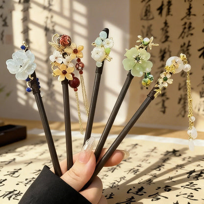 6PCS Dark Metal Hairpin Set Gothic Dark Girl Accessories for Halloween Cosplay Hanfu Qipao Punk Tassel Fall Hair Claw Unique Elegant Hair Clip Pin Exquisite French Hair Pin Clavicular Head Clip Banana Clip Hair