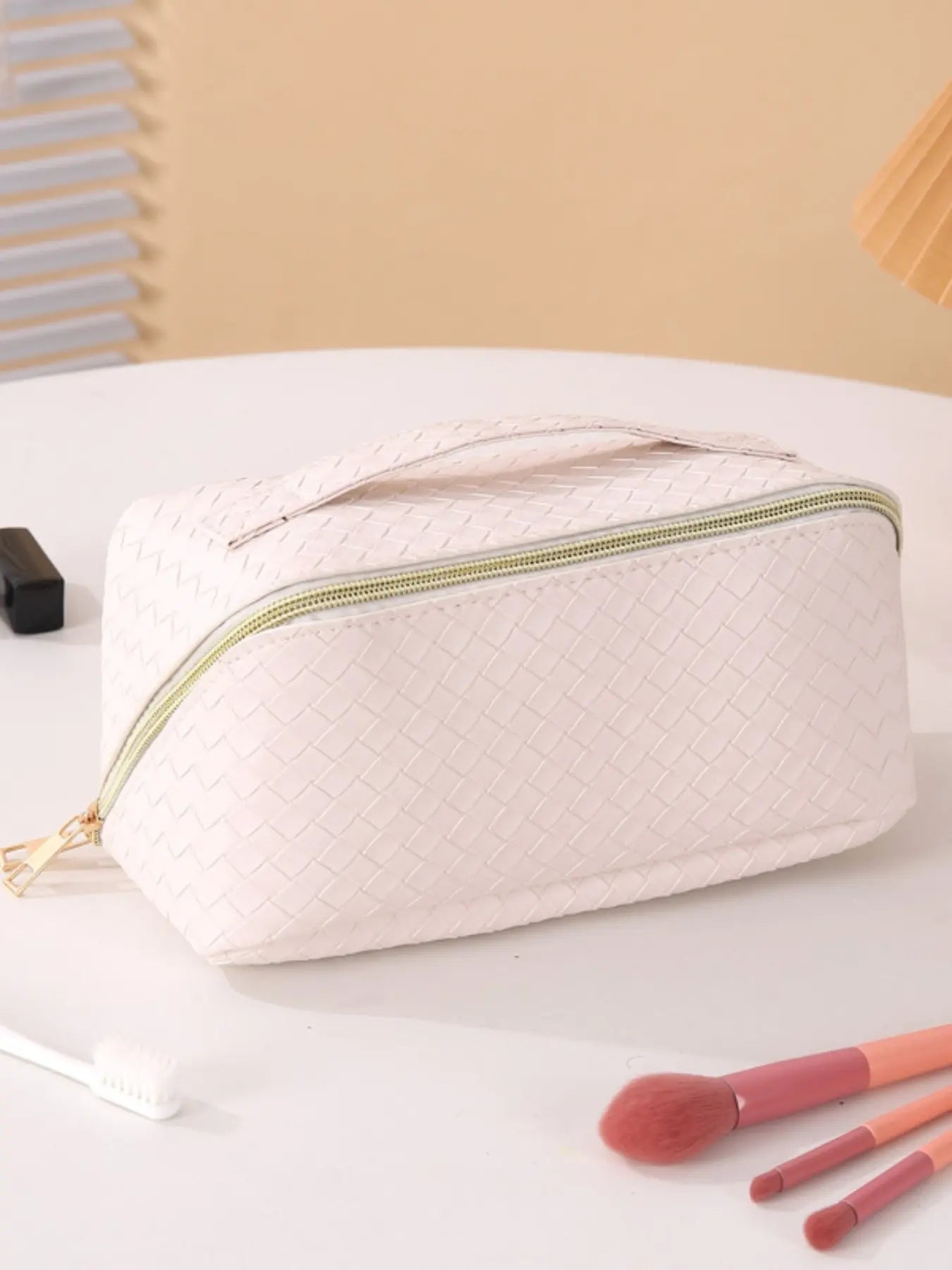 Large Travel Toiletry Bag, Portable Cosmetic Storage Pouch, Handheld Cosmetic Pouch, Women'S Makeup Bag, Essential Beauty Organizer, Travel Essentials, Ideal for Daily Use and Travel